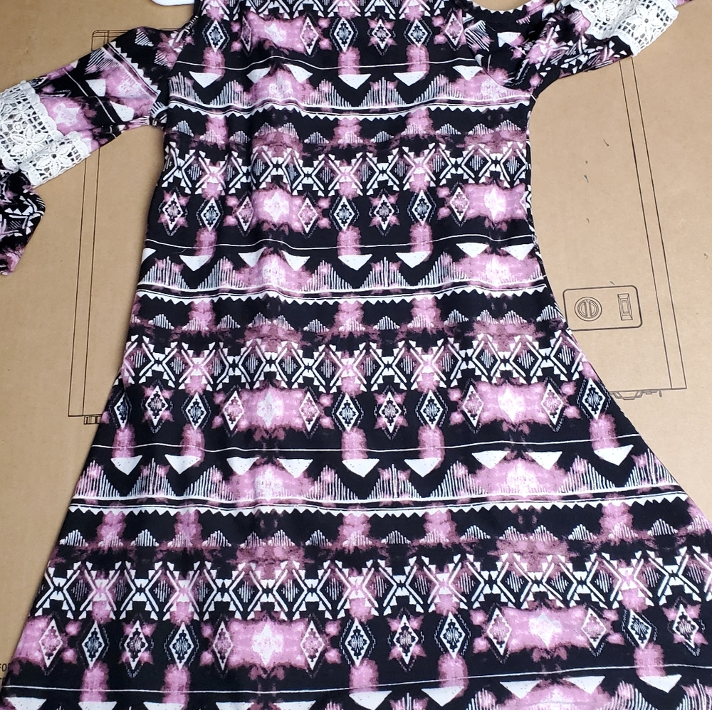 Shirt - Picture 2 of 3